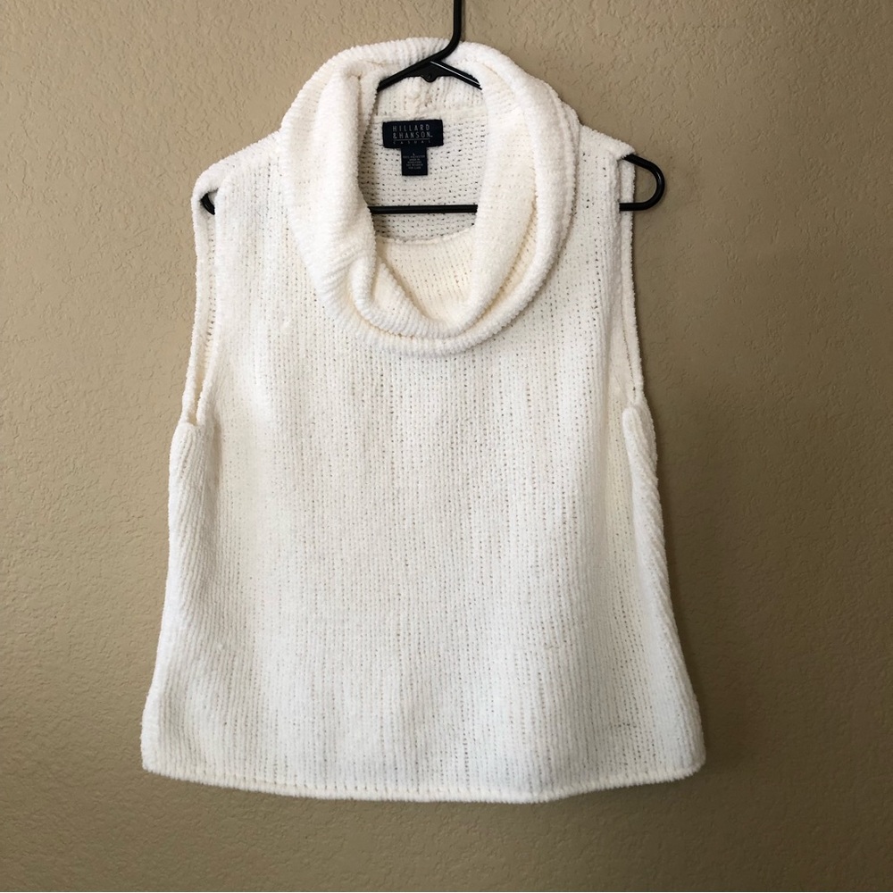 White Sleeveless Sweater Size L